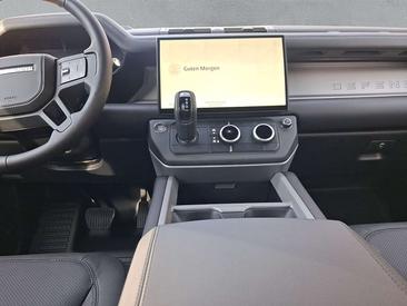Land Rover Defender 130 X-Dynamic HSE Aut. Black D350 AWD — photo 9