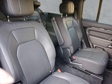 Land Rover Defender 130 X-Dynamic HSE Aut. Black D350 AWD — photo 11
