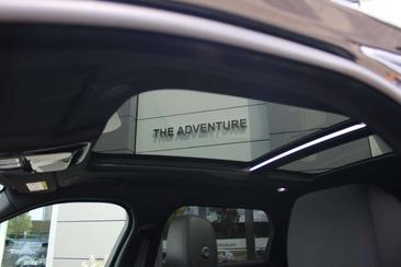 Land Rover Range Rover Velar P400e R-Dynamic SE — photo 11