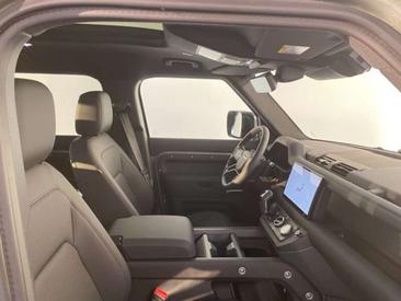 Land Rover Defender 110 X-Dynamic SE 3.0D L6 MHEV AWD Aut. 250 — photo 3