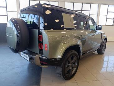 Land Rover Defender 110 X-Dynamic HSE Awd 7p.ti Green 3.0d Mhev 250cv Auto — photo 6
