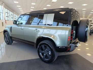 Land Rover Defender 110 X-Dynamic HSE Awd 7p.ti Green 3.0d Mhev 250cv Auto — photo 9