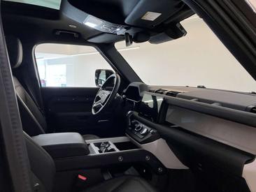 Land Rover Defender 110 Black 3.0D L6 MHEV S AWD Aut. 250 — photo 4