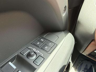 Land Rover Defender 110 Beige P635 OCTA — photo 14