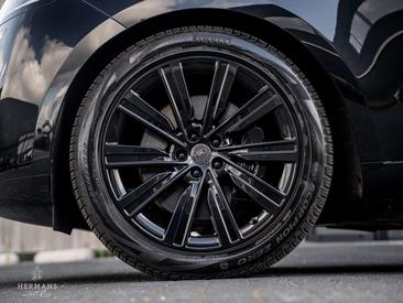 Land Rover Range Rover SVO 3.0 P550e SV PHEV — photo 13