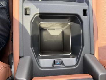 Land Rover Defender 110 Beige P635 OCTA — photo 22