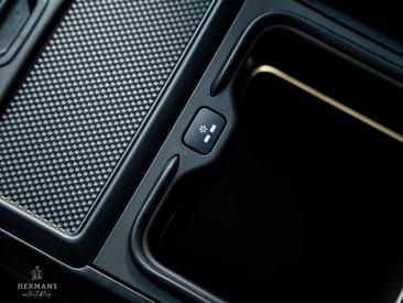 Land Rover Range Rover SVO 3.0 P550e SV PHEV — photo 27
