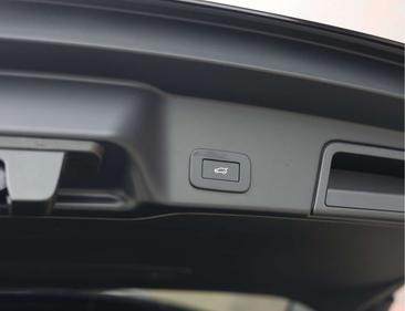 Land Rover Range Rover Evoque Dynamic HSE Black P300e — photo 22