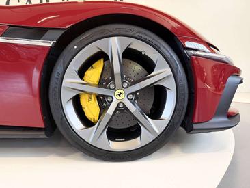 Ferrari 12 Cilindri — photo 7