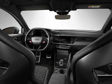 Audi RS3 — photo 9
