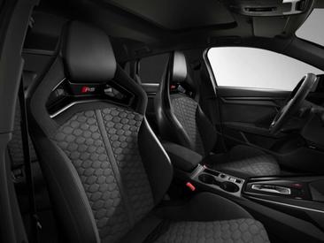 Audi RS3 — photo 10