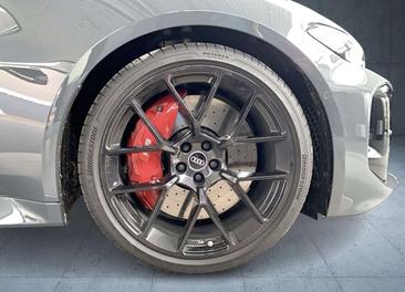 Audi RS5 TFSI E — photo 7