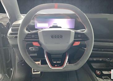 Audi RS5 TFSI E — photo 10
