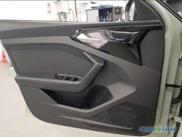 Audi A1 Sportback Advanced 30 TFSI — photo 3