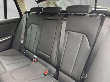 BMW Série 3 Touring 318d — photo 10
