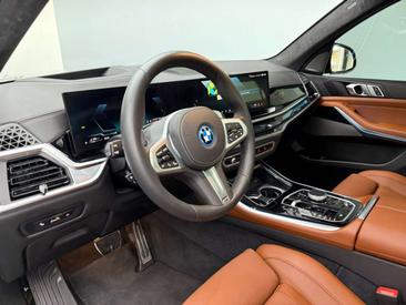 BMW X5 50e — photo 10