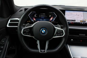 BMW Série 3 M Sport 330e — photo 2