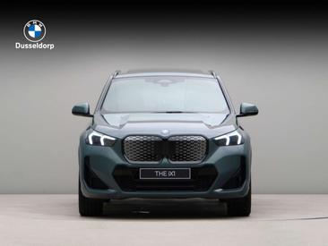 BMW IX1 XDrive30 — photo 2