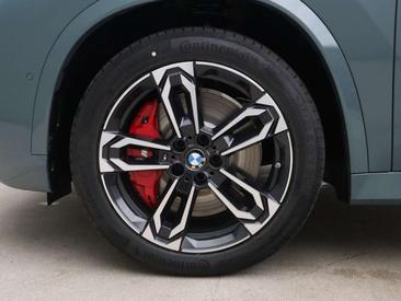 BMW IX1 XDrive30 — photo 9