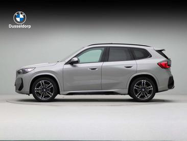 BMW IX1 EDrive20 — photo 11