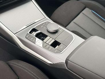 BMW 330 330e — photo 15
