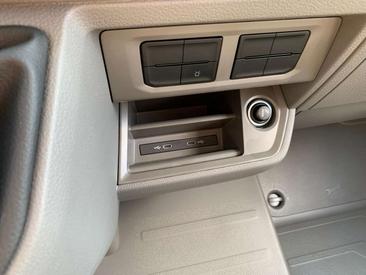 Volkswagen Crafter — photo 19