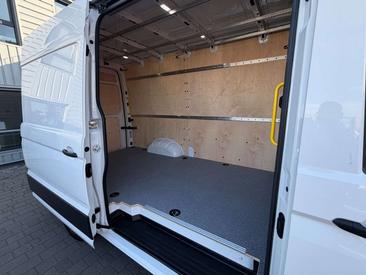 Volkswagen Crafter — photo 9