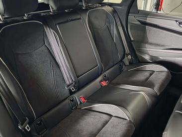 Volkswagen ID.7 Tourer Pro S — photo 13