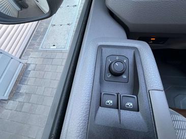 Volkswagen Crafter — photo 14