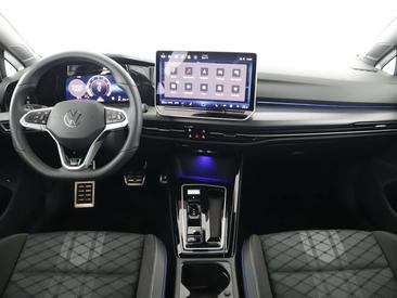 Volkswagen Golf R-Line — photo 17