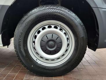 Volkswagen Crafter — photo 12