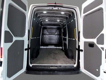 Volkswagen Crafter — photo 5