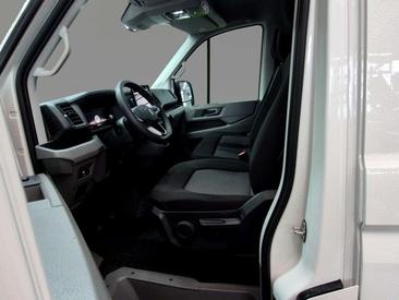 Volkswagen Crafter — photo 6