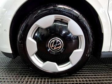 Volkswagen ID. Buzz Pro — photo 12