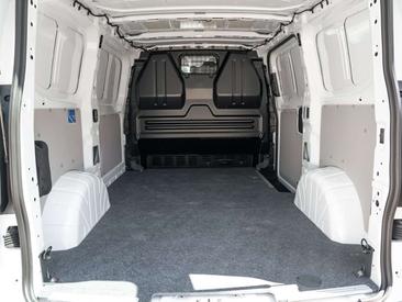 Volkswagen Transporter — photo 8