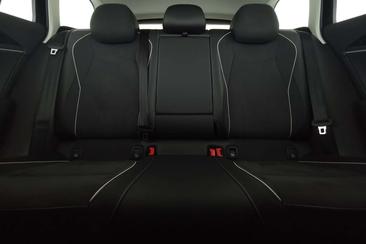 Volkswagen Passat TDI Business — photo 15