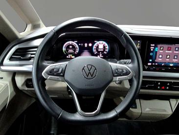 Volkswagen Multivan EHybrid 4Motion Life — photo 10