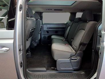 Volkswagen ID. Buzz Pro — photo 8