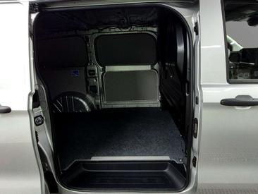 Volkswagen Transporter — photo 8