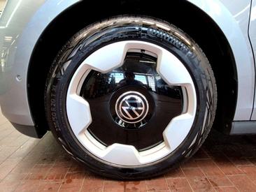 Volkswagen ID. Buzz Pro — photo 12