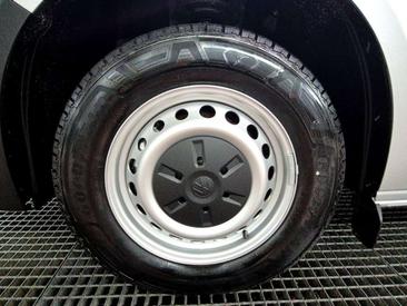 Volkswagen Transporter — photo 11
