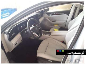 Volkswagen Passat EHybrid Elegance — photo 3