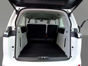 Volkswagen ID. Buzz Pro — photo 5