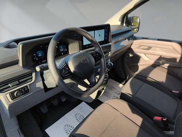 Volkswagen Transporter — photo 9