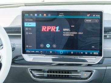Volkswagen ID.7 Tourer Pro S — photo 12