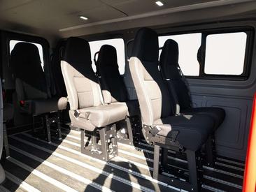 Volkswagen Crafter — photo 8