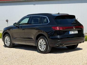 Volkswagen Touareg TDI 4Motion Elegance — photo 4