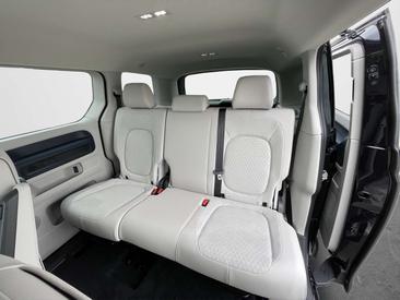 Volkswagen ID. Buzz Pro Black — photo 11