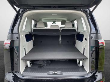 Volkswagen ID. Buzz Pro Black — photo 12