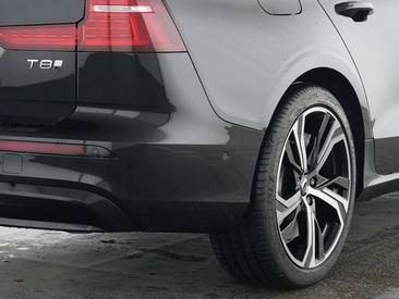 Volvo V60 T8 Recharge Plus — photo 11